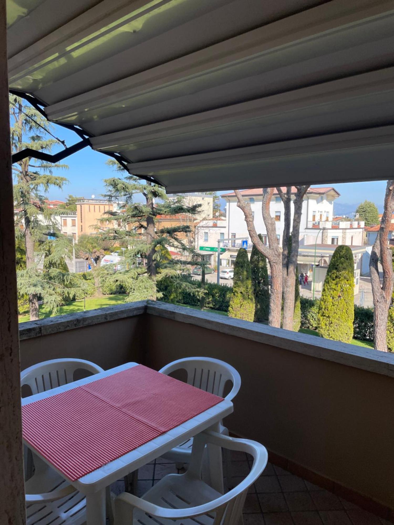 Nico'S Apartment Peschiera del Garda Exterior photo
